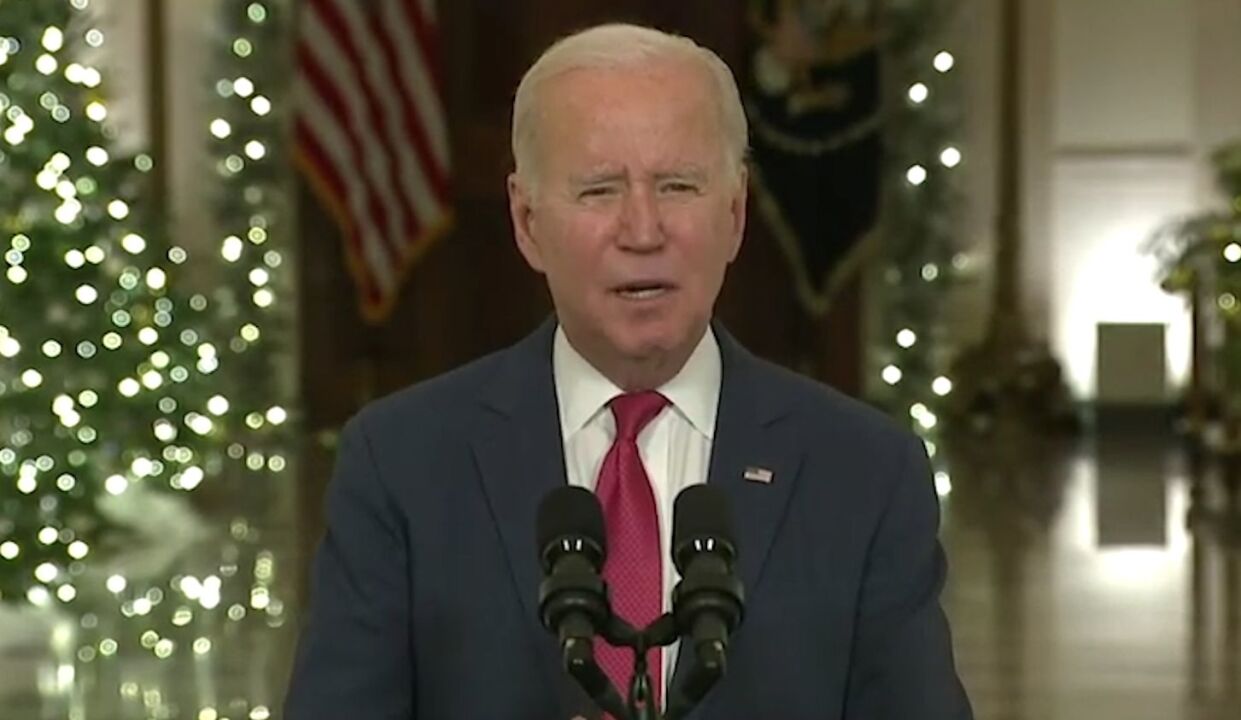 拜登在推特发布简短新年致辞:期待在新的一年取得更大进步