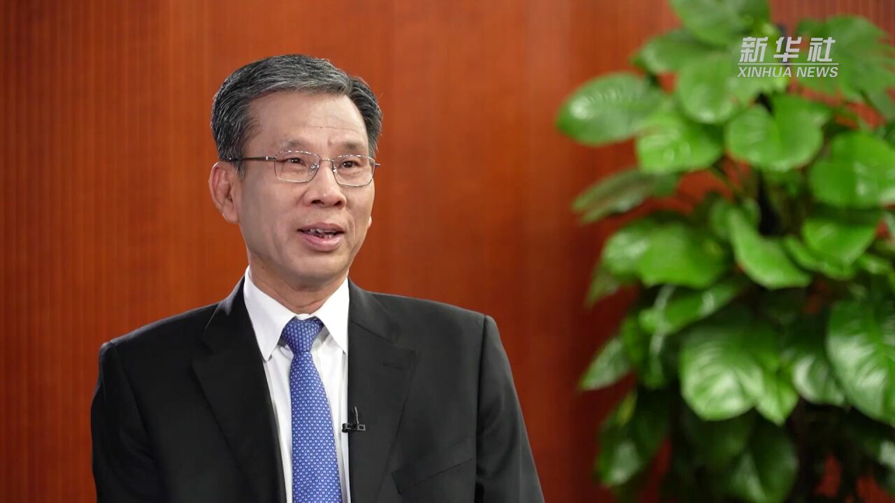 财政部部长刘昆:积极的财政政策加力提效有效支持高质量发展_腾讯视频