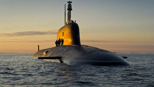 《破釜沉舟》第一集 俄亥俄级战略核潜艇发射的核导弹飞过华盛顿上空