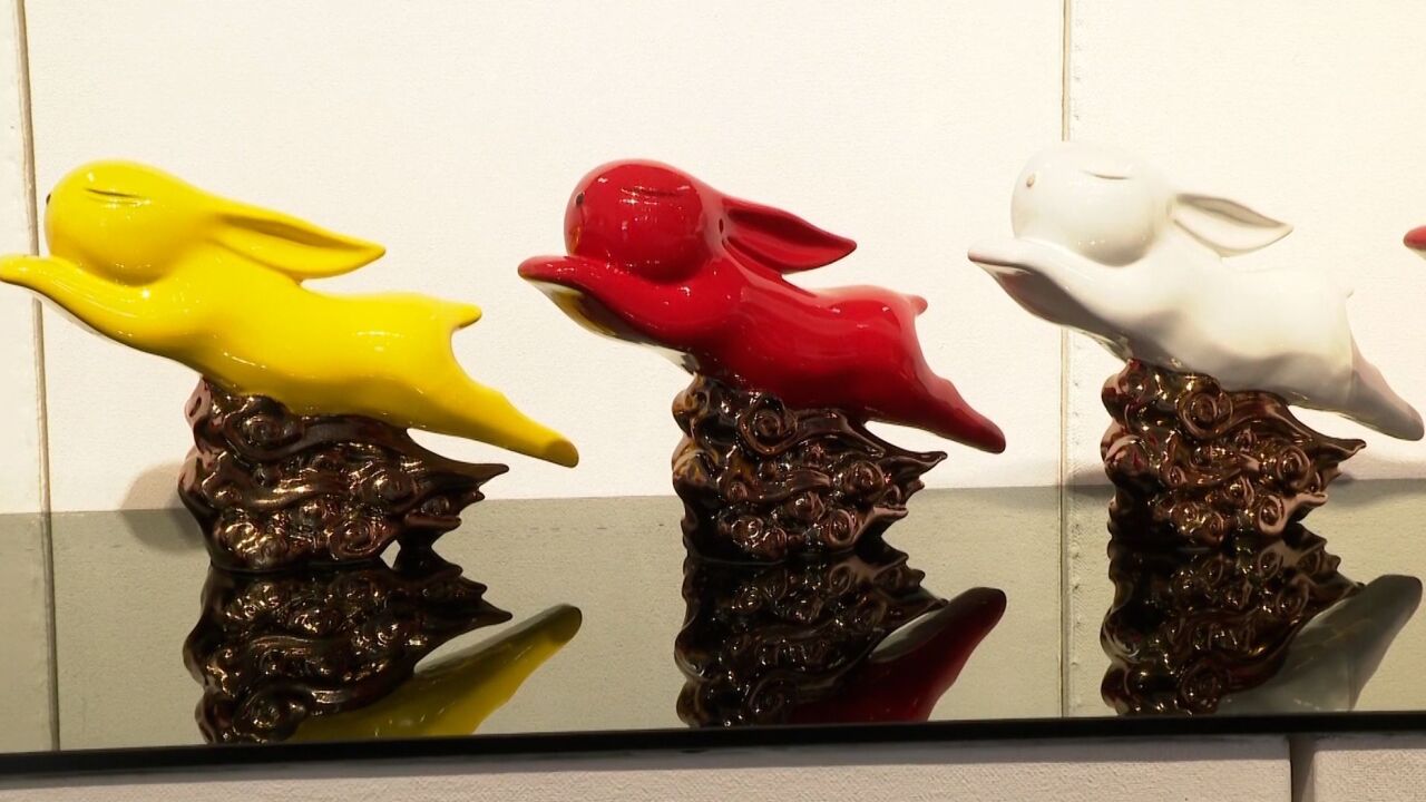 佛山石湾公仔推出"奔跑兔","兔"飞猛进奔向美好新生活