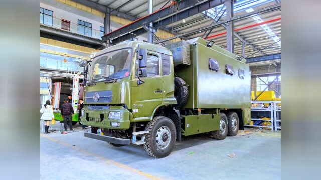 东风天锦6驱炊事车,助力国防科技现代化建设,祝愿伟大祖国早日实现强军梦,强国梦!