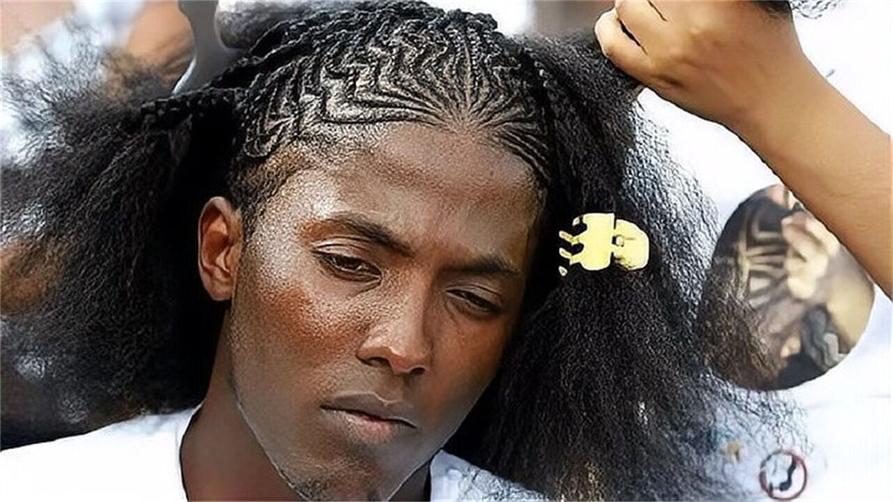 非洲人的"脏辫"到底有多脏?将头发放进水里那一刻,太解压了!