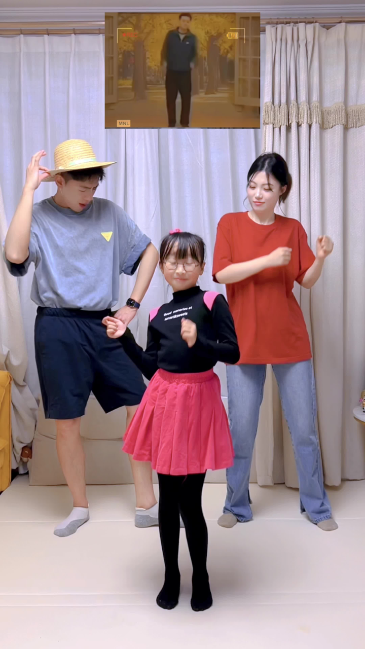 竟然能和机灵姐同框跳舞 好激动哦