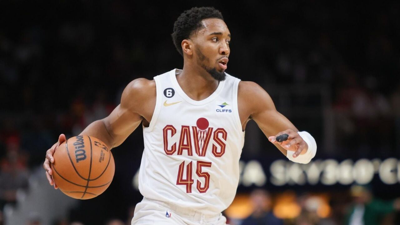 比肩科比,张伯伦!米切尔连续4场40 创出壮举 东部前十球队已确定