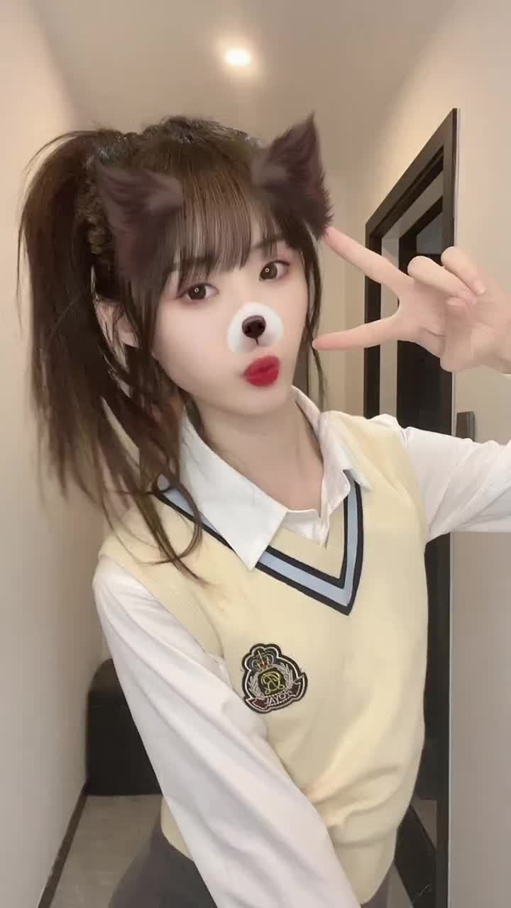 一定要理想型吗 我不行吗 #氛围感拉满挑战 #咖啡边牧 ya琪ya琳 我要