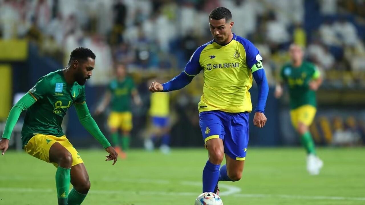 c罗进球越位 数次造险!一系列操作摆脱防守,看懵对手