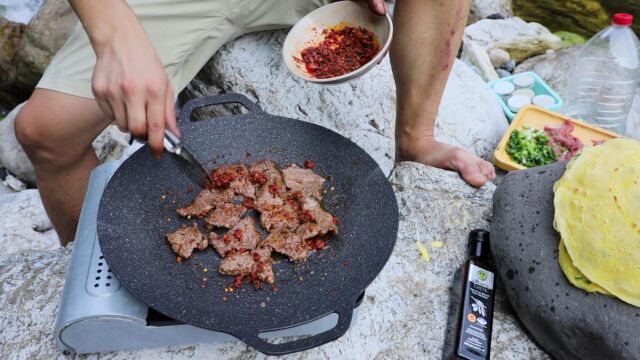 山野美食丨牛肉卷饼