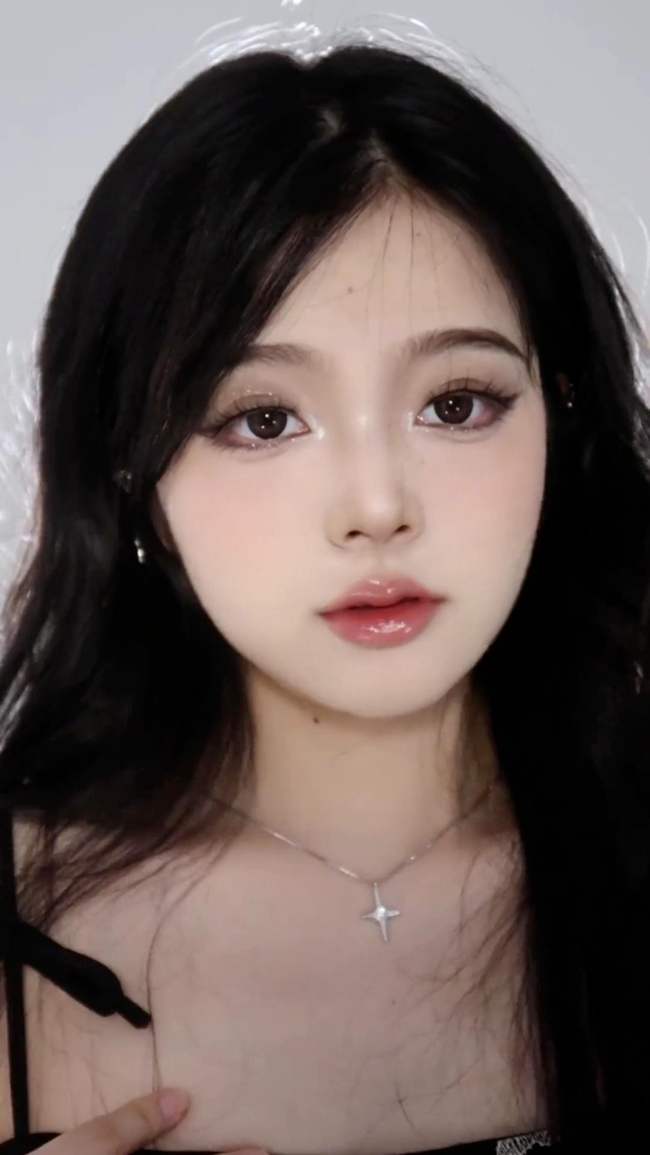 圆脸女孩真的很难不爱纯野妆