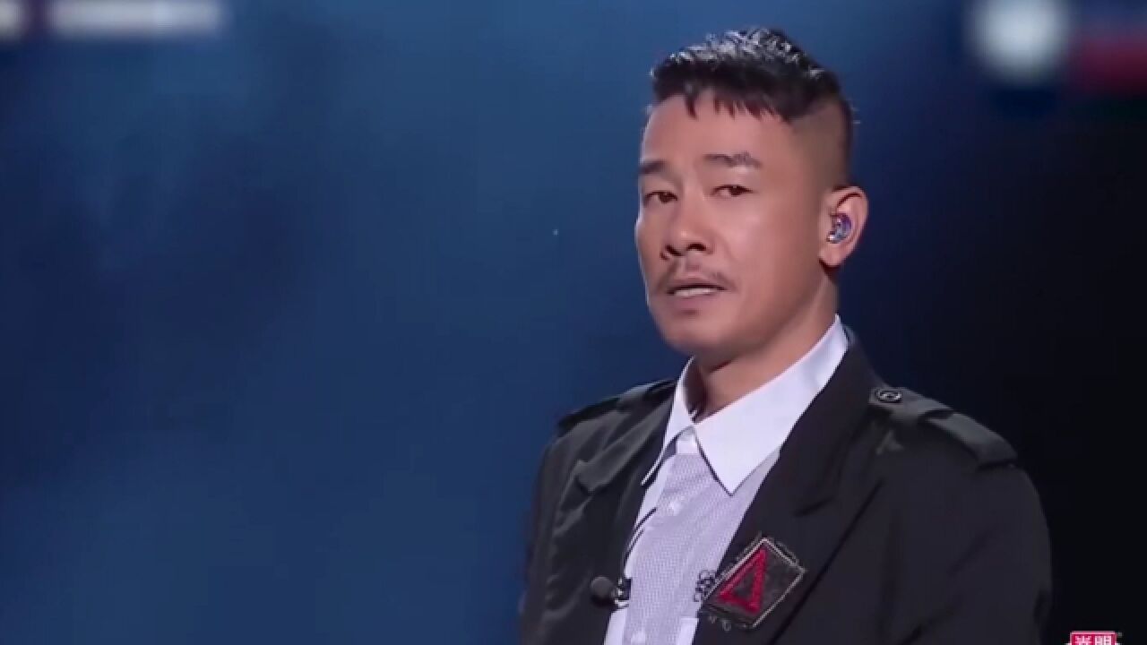 陈小春gai合唱《友情岁月》,超越原版的音乐,直接嗨翻全场|我们