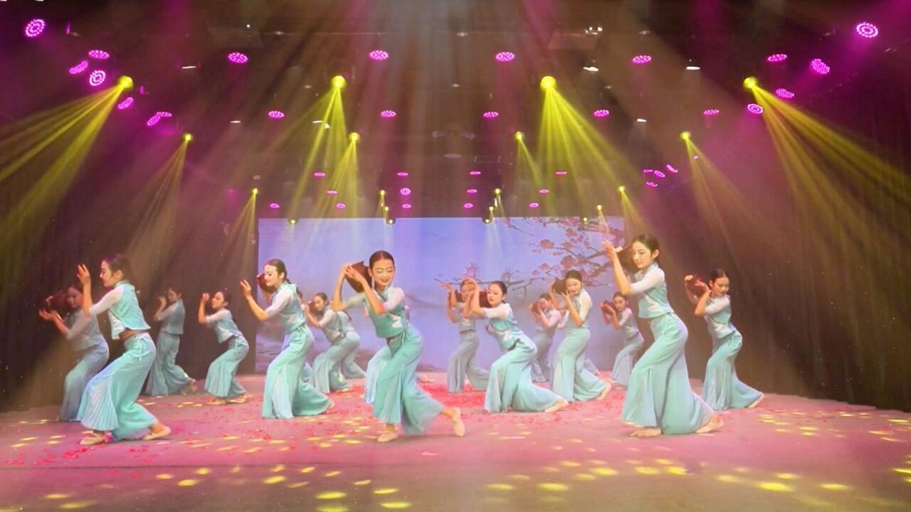 恒大歌舞团白珊珊精彩舞蹈,高清画质