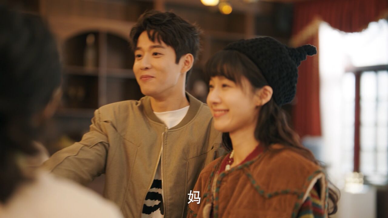 董家希和尹乐玩剧本杀被抓包 两人假扮情侣 丁老师非常开心