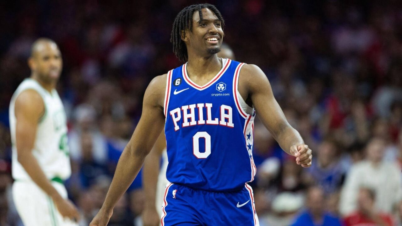 马克西轰下50分!东部黑马应声倒下,76人豪取8连胜