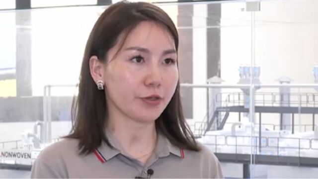 30年坚守深耕,“巨无霸”织机产出薄如蝉翼无纺布