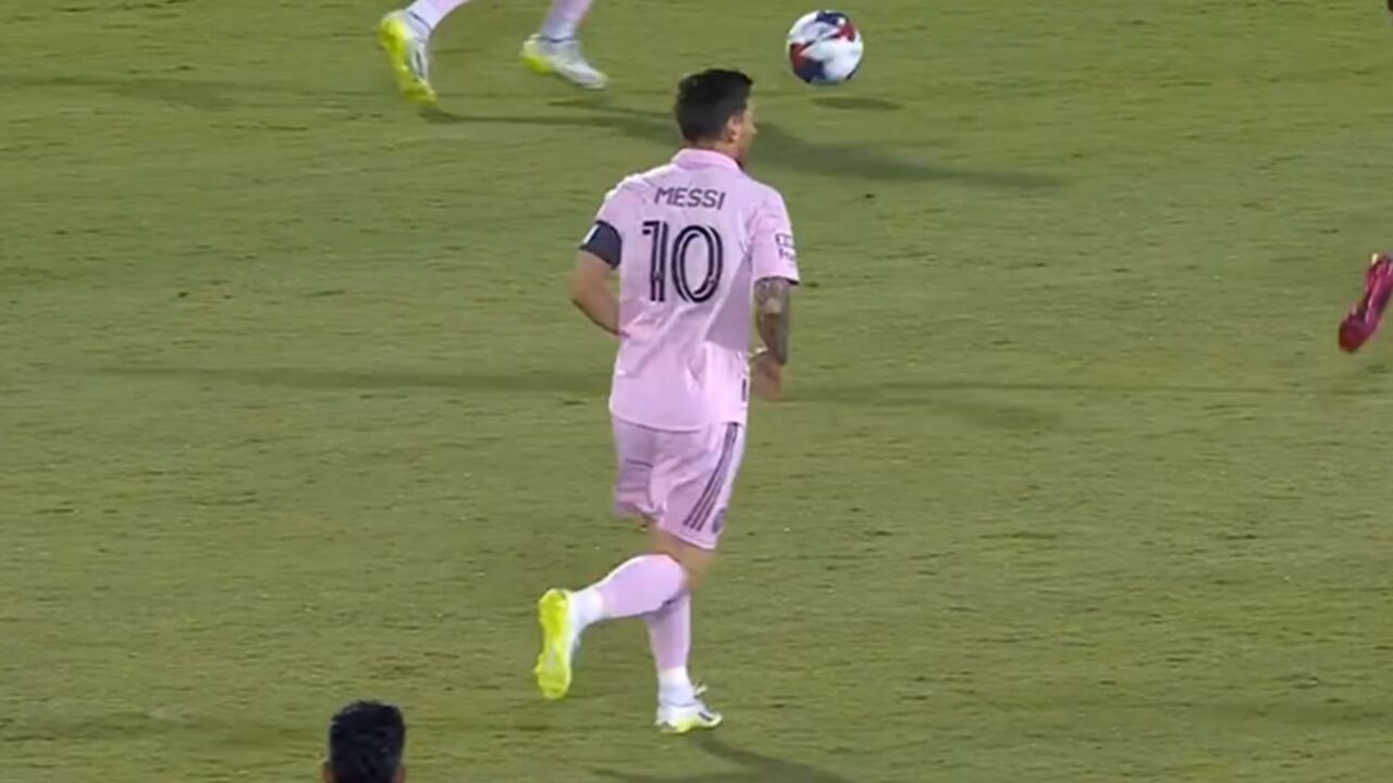 6分钟进球!阿尔巴助攻梅西破门,点燃现场5万球迷