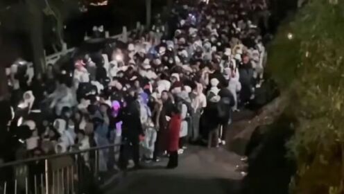 12月16日夜晚，上千人聚集衡阳南岳衡山，发生了什么？