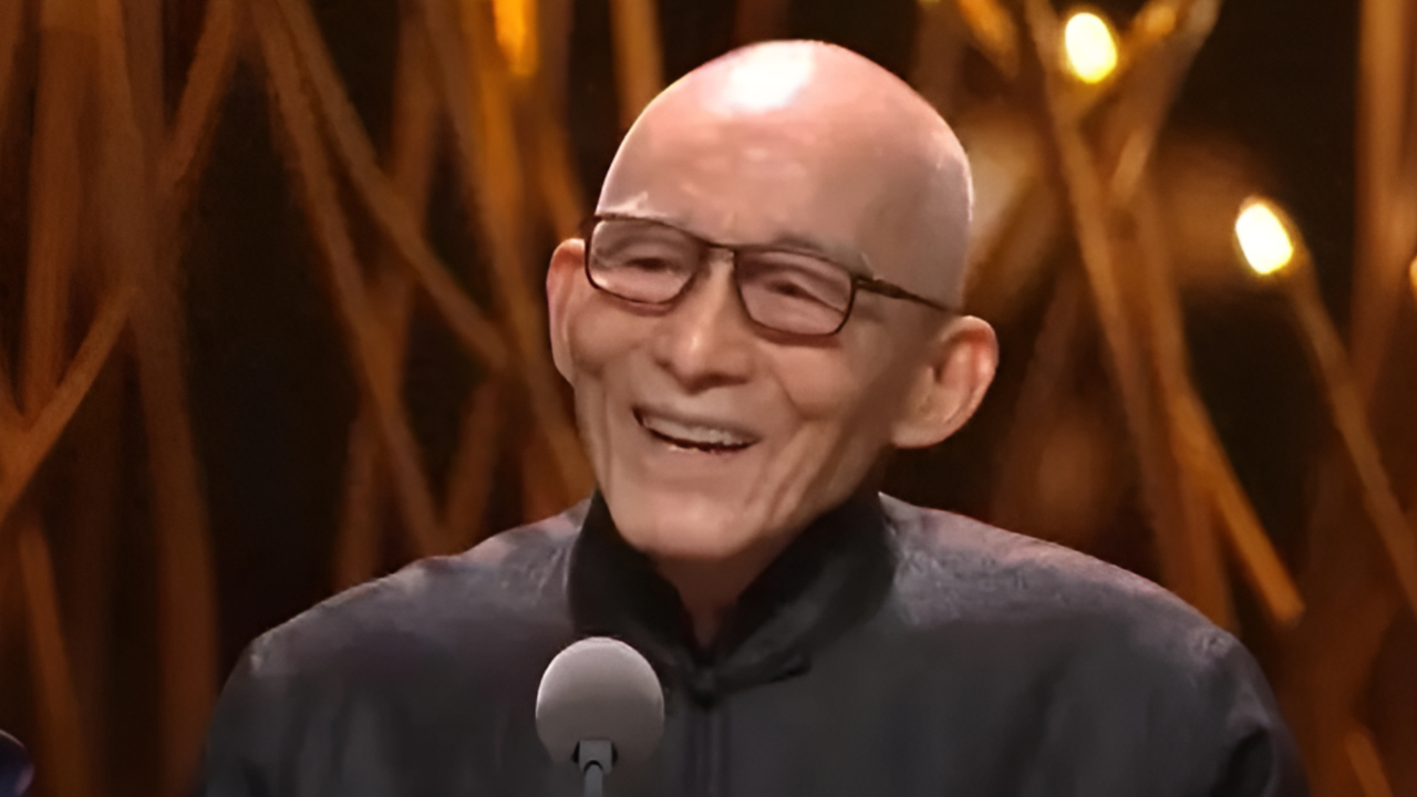 一声大笑梦回济公90岁游本昌谈被王家卫邀请演繁花