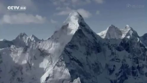 珠穆朗玛峰：探秘巅峰冰林