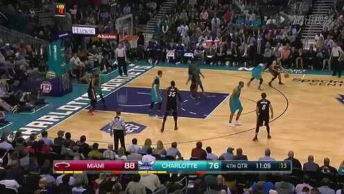 《NBA全场集锦》热火vs黄蜂第4节精编 热火疯狂三分赢下关键一战