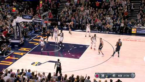 《NBA全场集锦》【助攻】信手拈来神鬼不知 内托边线发球连线米切尔空接重扣