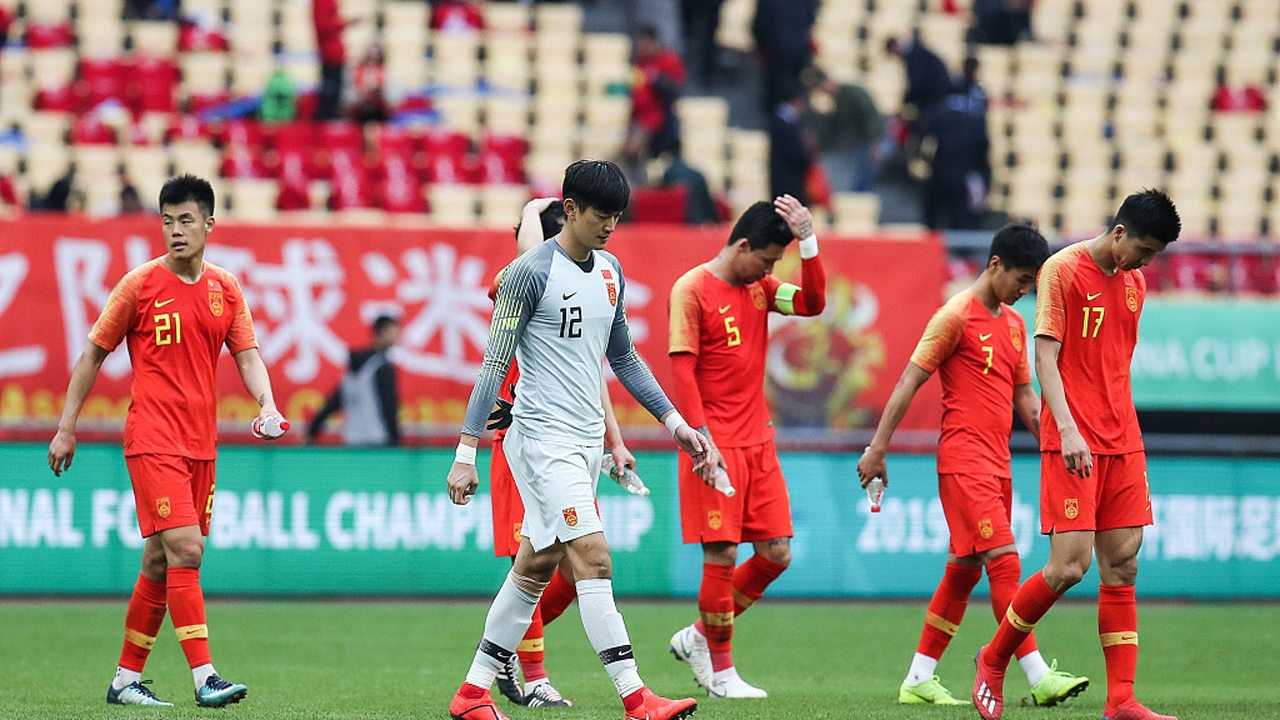 中国男足 vs 乌兹别克斯坦