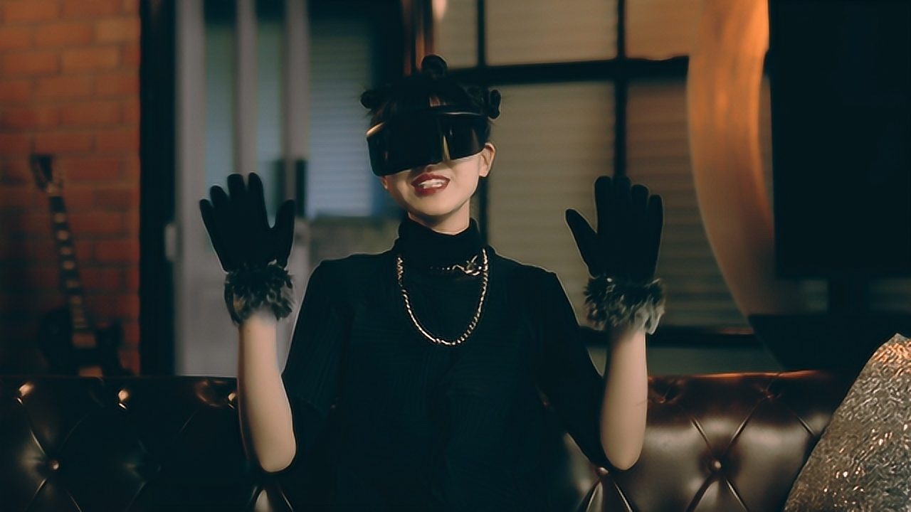 jasmine sokko新歌《tired》宣传视频