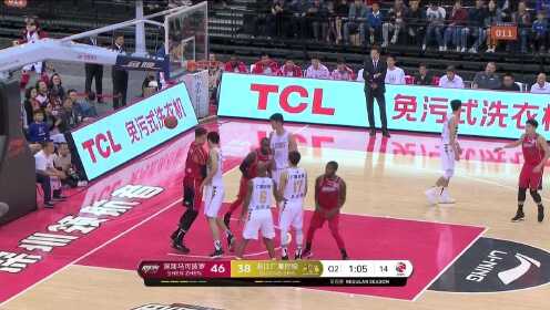 《CBA全场集锦》【扣篮】中国大鸟再次起飞 拜克斯上篮偏出沈梓捷神兵天降双手补扣