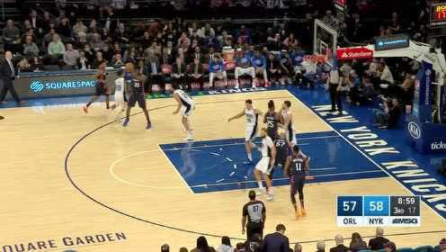 《NBA全场集锦》兰德尔拉开策应直塞布洛克 迎着富尼耶硬刚打进2+1