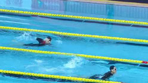 男女混合游泳4*50接力：热血组破纪录反超