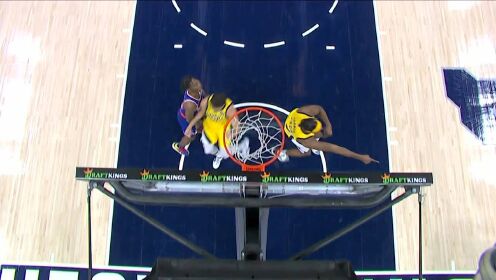 《NBA全场集锦》特纳攻防兼备 遮天蔽日送出封盖回手上篮杀人诛心