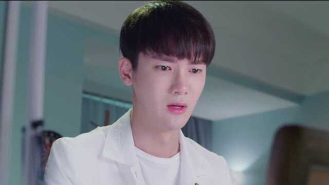 《国民老公》第二集02:乔安好加陆瑾年微信,心里忐忑不安,暗恋都会