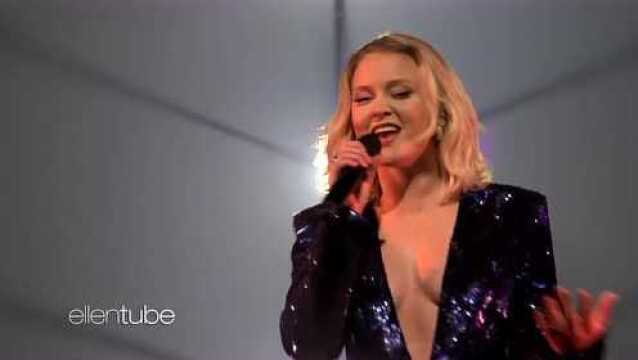 Zara Larsson Performs 'Look What You've Done'