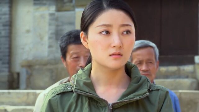 《小镇大法官》第1集01:岳红与黄小鹏婚后闹了小矛盾,把黄小鹏告上法庭