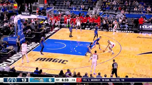 《NBA全场集锦》安东尼死亡缠绕鬼手抢断 随后顶住防守单臂上篮取分