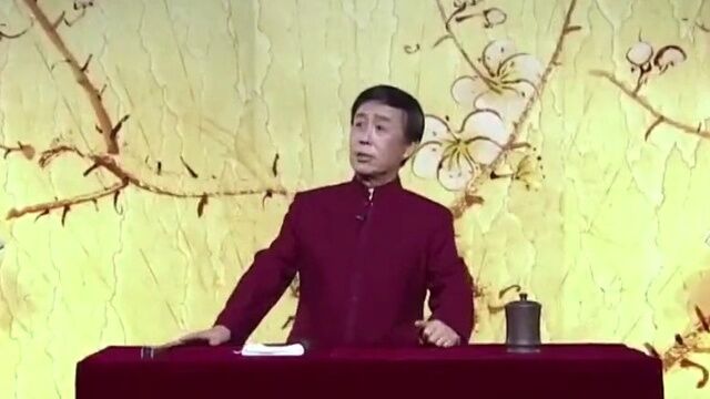 神秘人手持短兵器:分水峨嵋刺