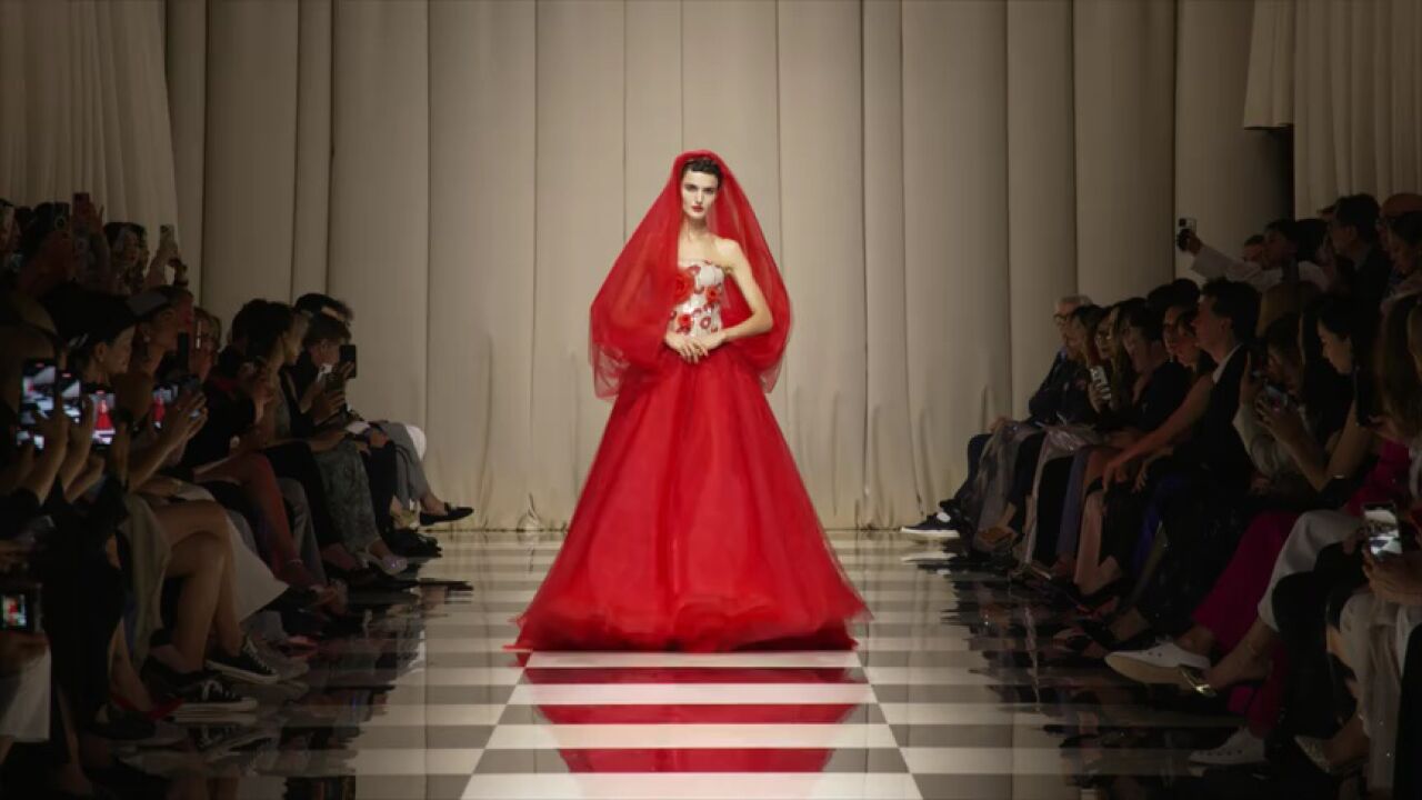 巴黎高定时装周|GIORGIOARMANIPRIVÉ2023秋冬高级定制系列时装秀_高清