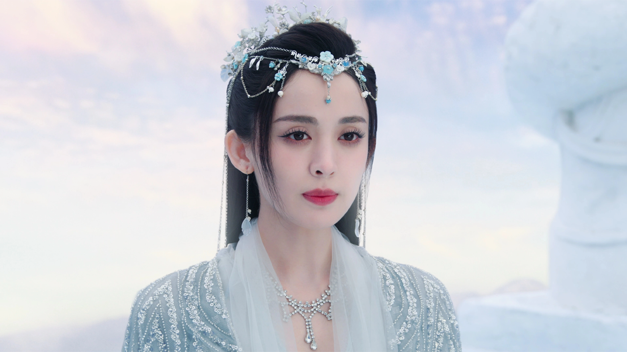 雪鹰领主丨余靖秋为爱献身!情愿发动剃骨阵法放弃神女身份