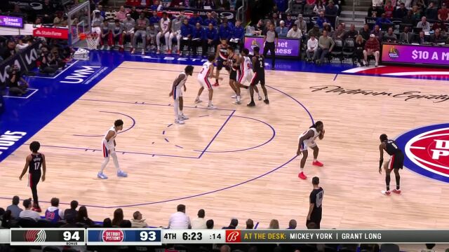 这球传的十分写意 梅斯高吊制导夏普飞身扣篮