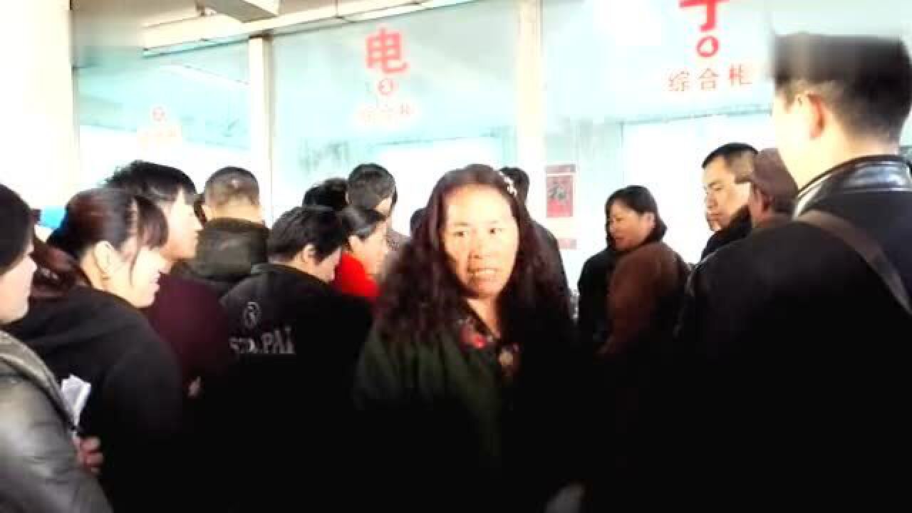 日照菜市场插队姐,强插多人引公愤,不以为耻反辱骂排队者!_高清1080P在线观看平台_腾讯视频