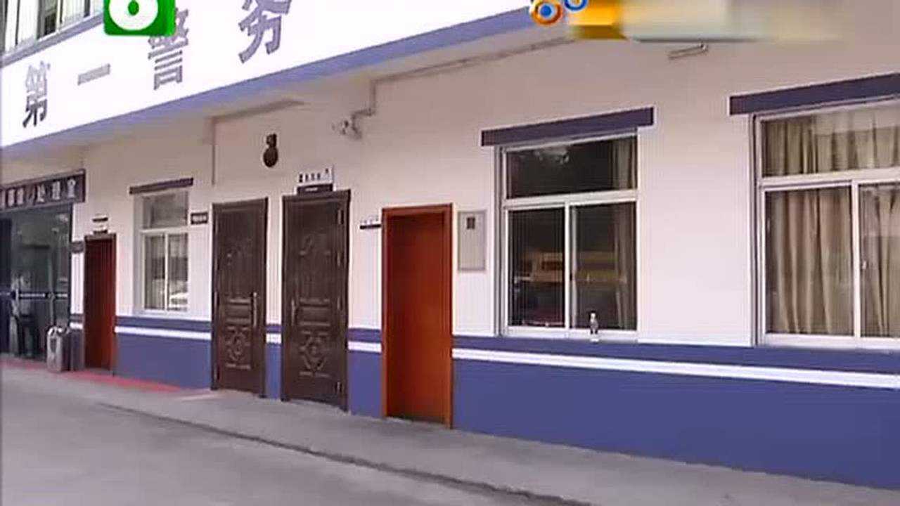丈母娘要求买房崩溃男派出所内菜刀架脖_高清