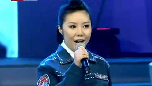 中国首批歼击机女飞行员演唱《我爱祖国的蓝天》