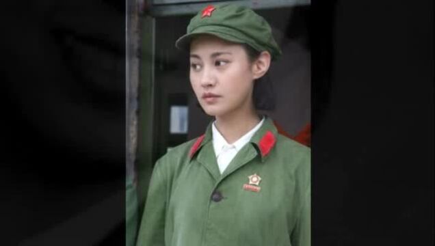 红五星红领章,中国女兵身着65式军装的英姿,令人梦魂萦绕_腾讯视频