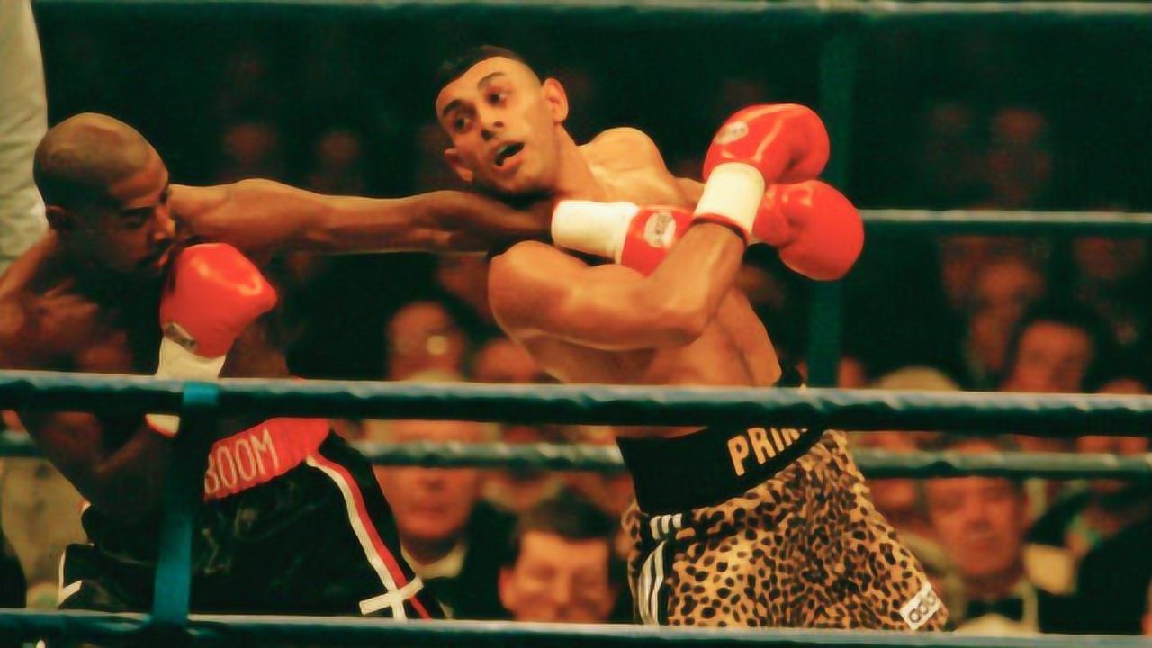 21年前的今天,"戏精"哈麦德ko对手,统一wbo,ibf金腰带@m23战队