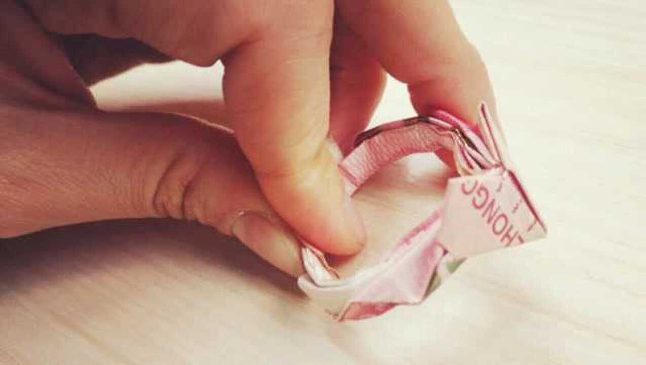 用100元人民币折出的爱心戒指做法其实很简单手工折纸视频
