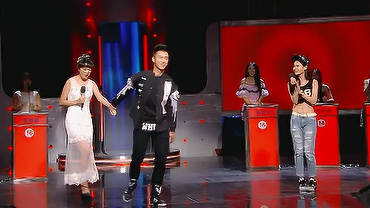 我们约会吧22岁小鲜肉太有个性了说一句话就牵女嘉宾手走人