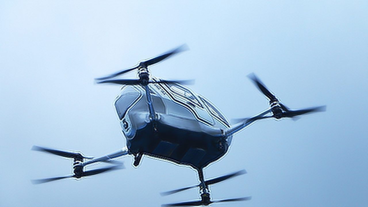 实拍亿航184载人无人机空中特斯拉售价20万美金