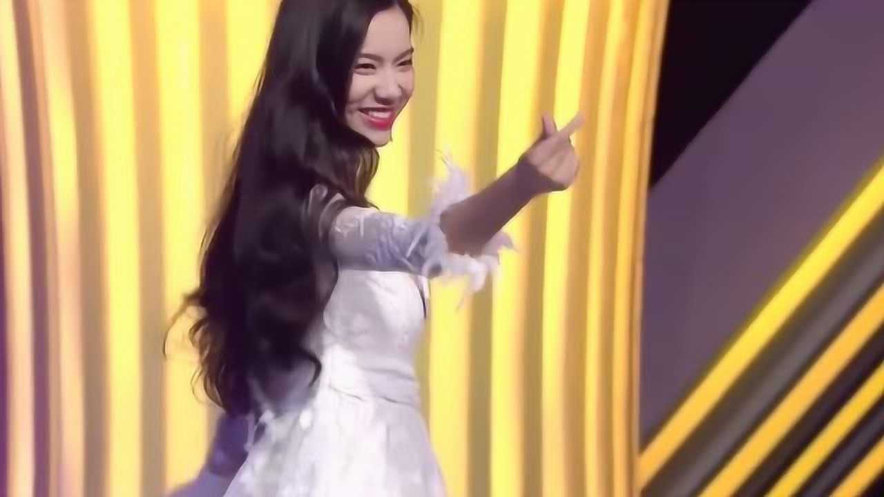 非诚勿扰陈艳梅的走秀太精神了男嘉宾都忍不住要夸她