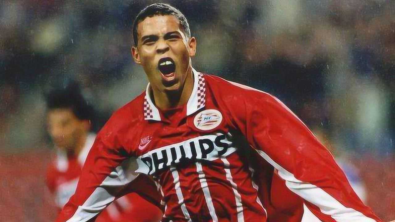 年轻时的罗纳尔多是这样踢球的!