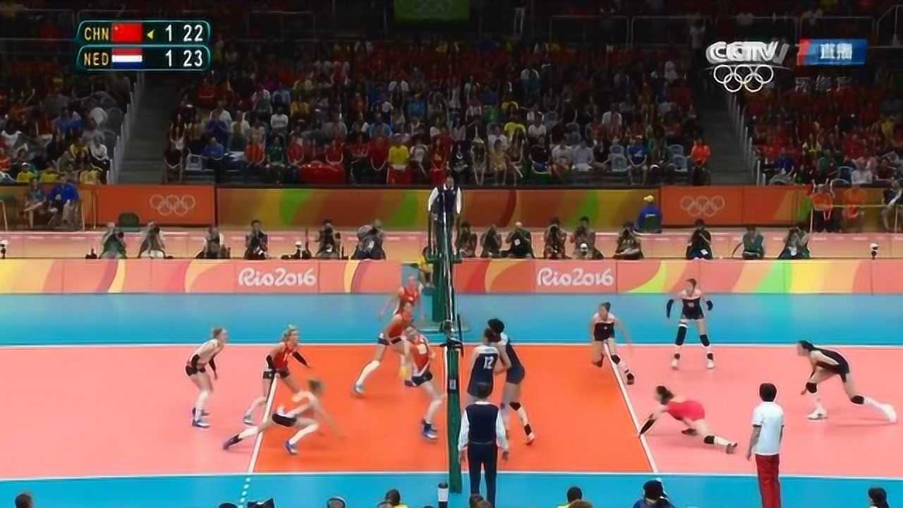 奥运半决赛中国女排整局都处于落后，最后终于凭借袁心玥追平比分！_高清