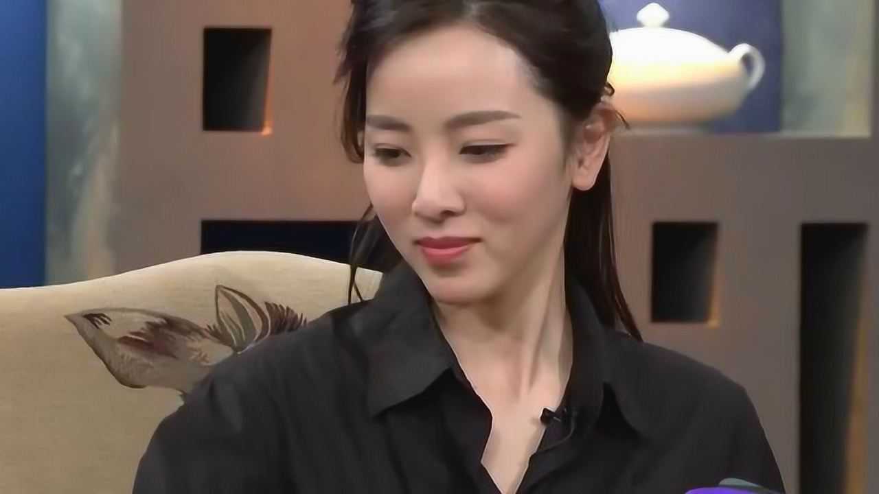 主持人李思思生完二胎后坚持瑜伽重回原来体重月亮姐姐胖了30斤