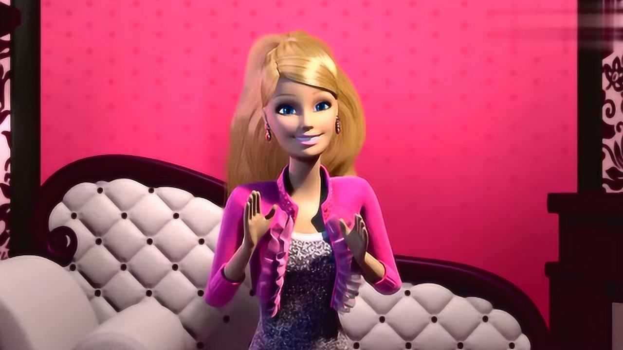 芭比之梦想豪宅思佩被解雇后去芭比的时装店工作了